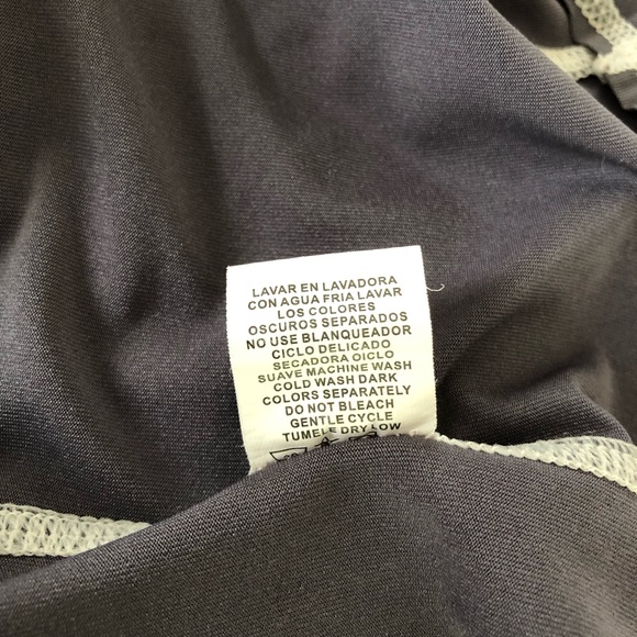 RED OX LOGO SKATER/SWIM SHIRT WITH UV PROTECTION SIZE SMALL - Picture 6 of 6